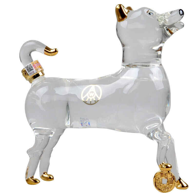 高腳杯存有紅酒顏色,葡萄酒喝完杯子還是紅色?